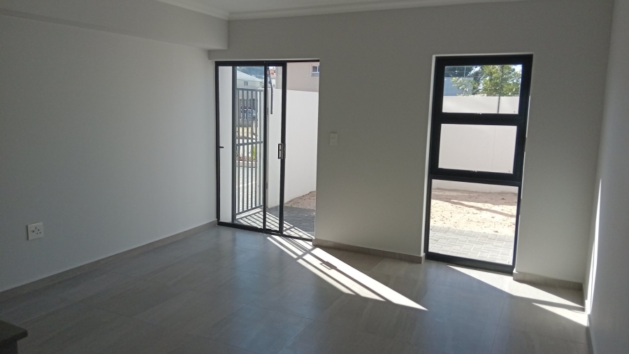 1 Bedroom Property for Sale in Table View Western Cape